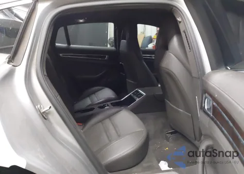 2017 Porsche Panamera 4S z USA, uszkodzony, nr VIN WP0AB2A7XHL123448